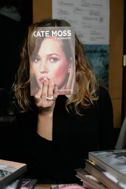 This is Not Facebook ?/Super Nase&Co